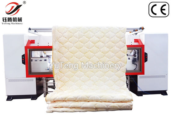 Máquina de revestimento multi-agulha de alta velocidade de 2450 mm de largura 100-1200 r/min para fabricação de colchões com espessura máxima de costura de 80 mm